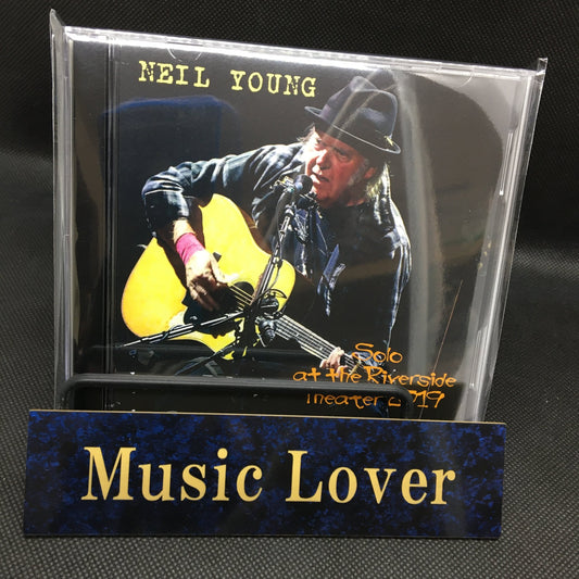 NEIL YOUNG / SOLO AT RIVERSIDE THEATER 2019 (2CDR)