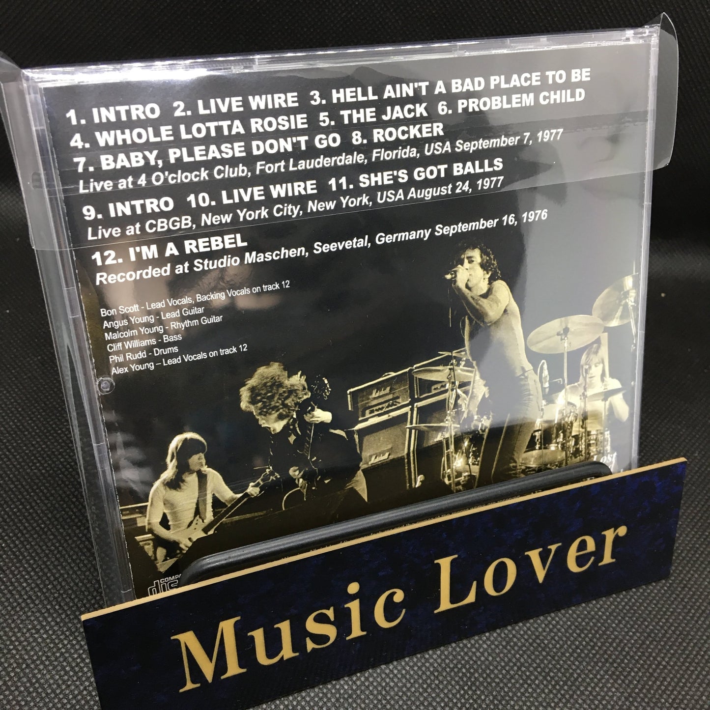 AC/DC / FIRST STRIKE 1977 SOUNDBOARD (1CDR)