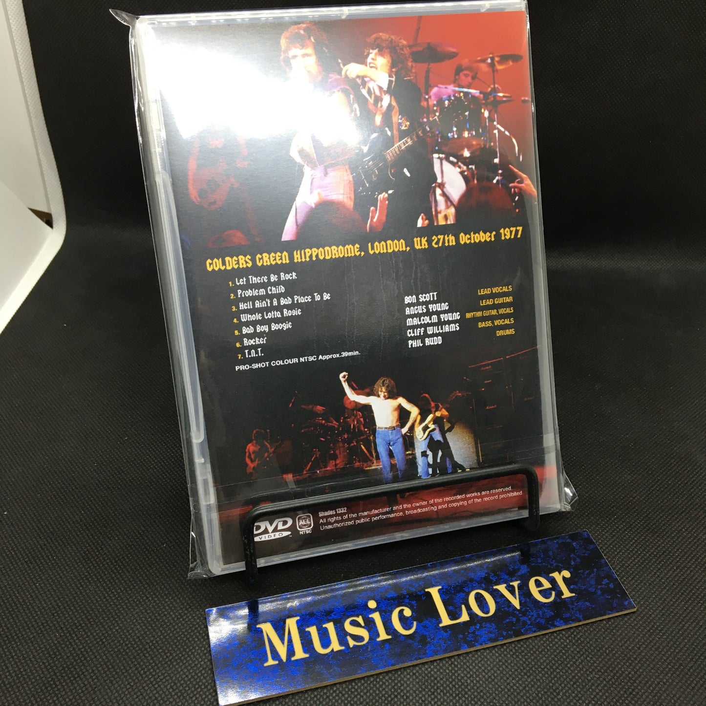 AC/DC / LONDON 1977 RESTORED EDITION PRO SHOT (1DVDR)