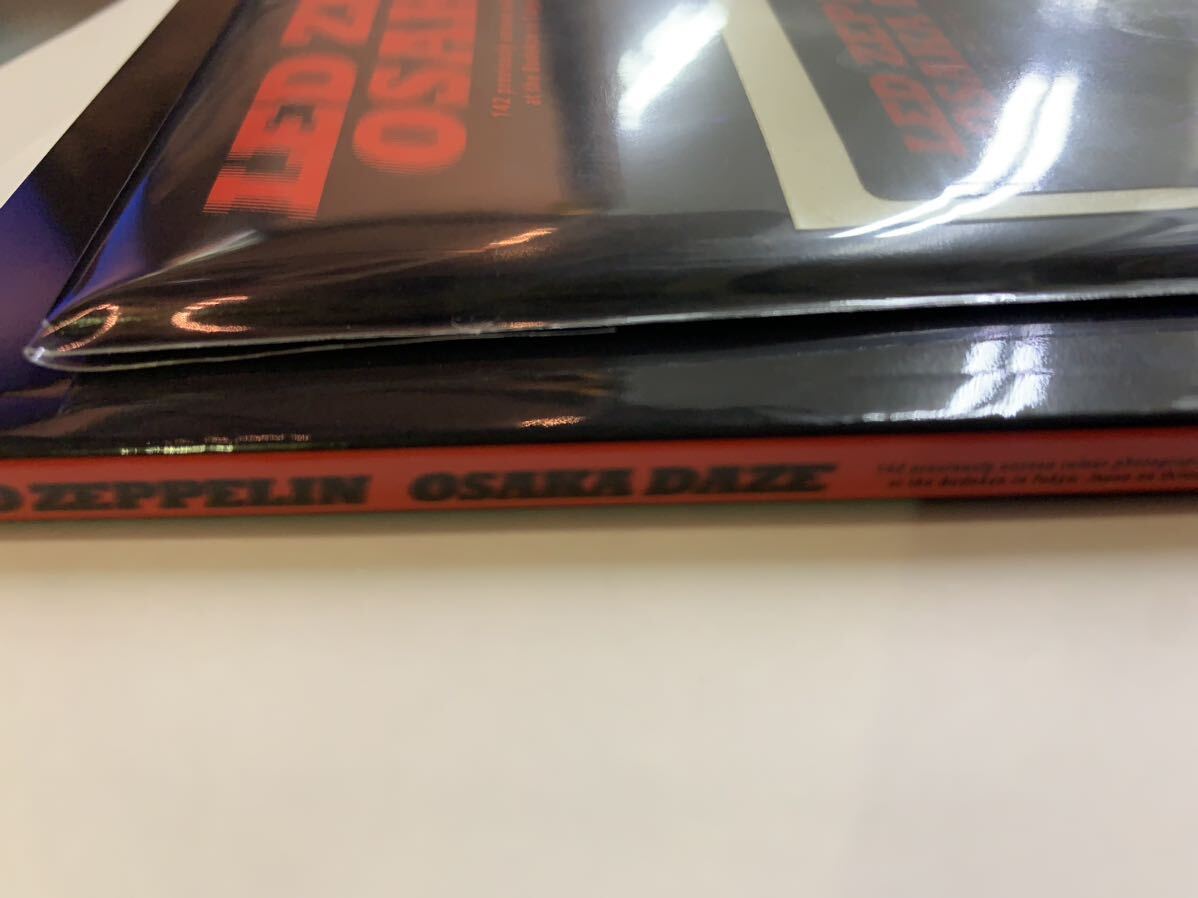 LED ZEPPELIN / OSAKA DAZE (Libro de fotos 146 páginas + 1 CD)
