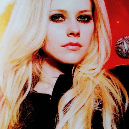 AVRIL LAVIGNE / GIRL HOT NIGHT (1CD)