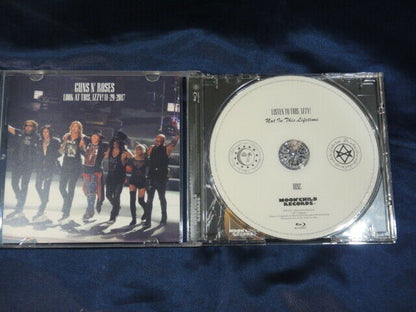 Guns 'N' Roses Look At This, IZZY! Blu-ray 1 Disc 41 Tracks Moonchild Records