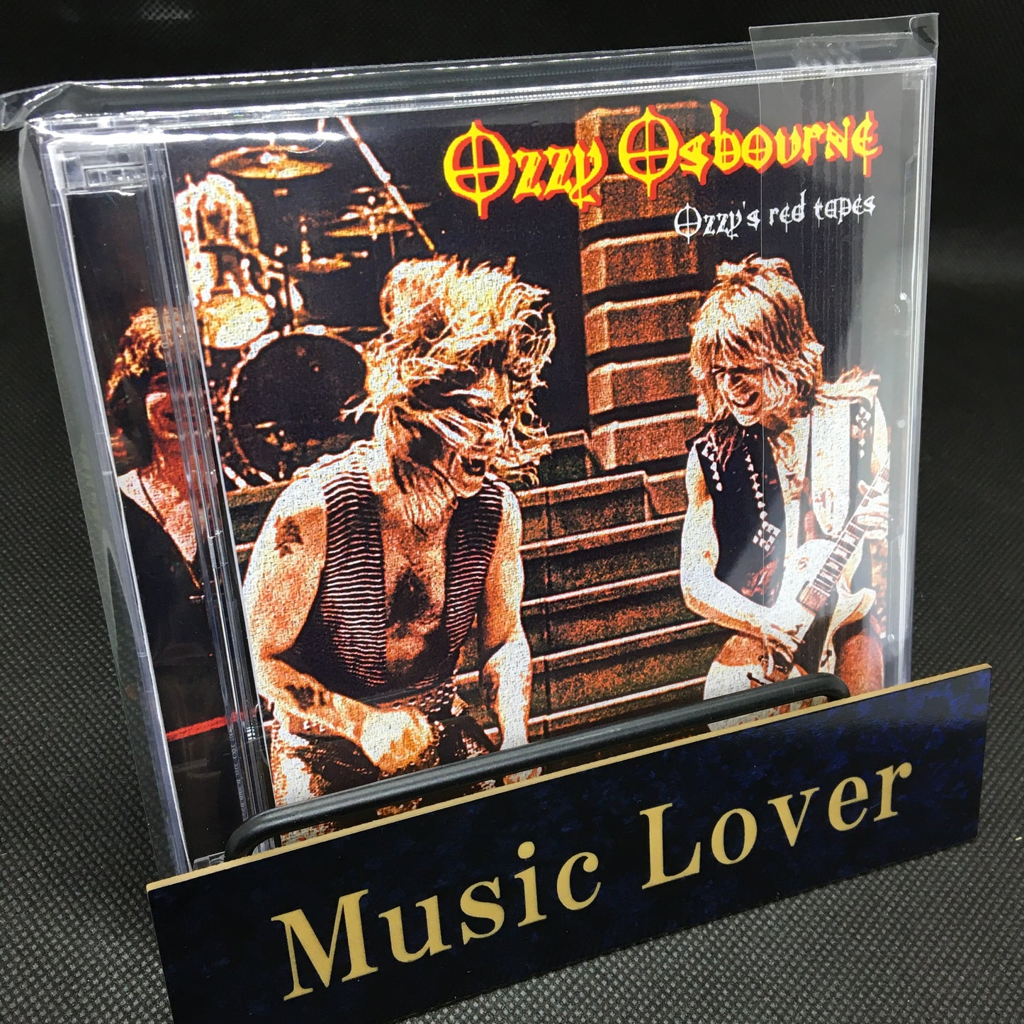 Ozzy Osbourne / red tapes Vol One Blizzard Of Ozz Tour 80-81 & Diary of a Madman Tour 1982 (2CDR)