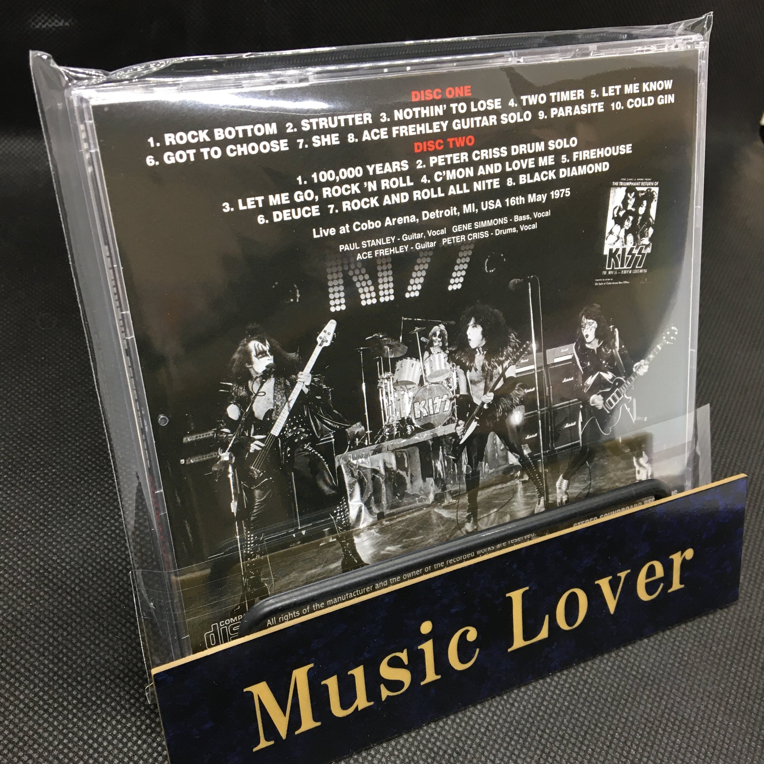 KISS / DEFINITIVE DETROIT 1975 SOUNDBOARD (2CD) – WORLD MUSIC LOVER