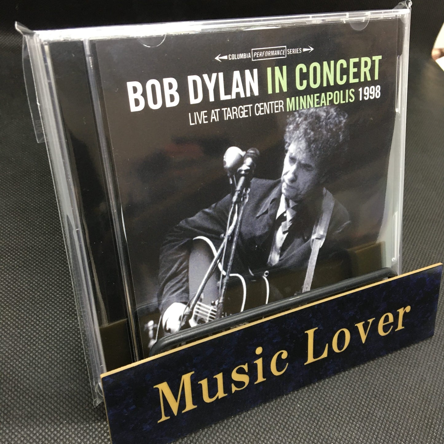 BOB DYLAN / LIVE AT TARGET CENTER, MINNEAPOLIS 1998 Soundboard (2CDR)