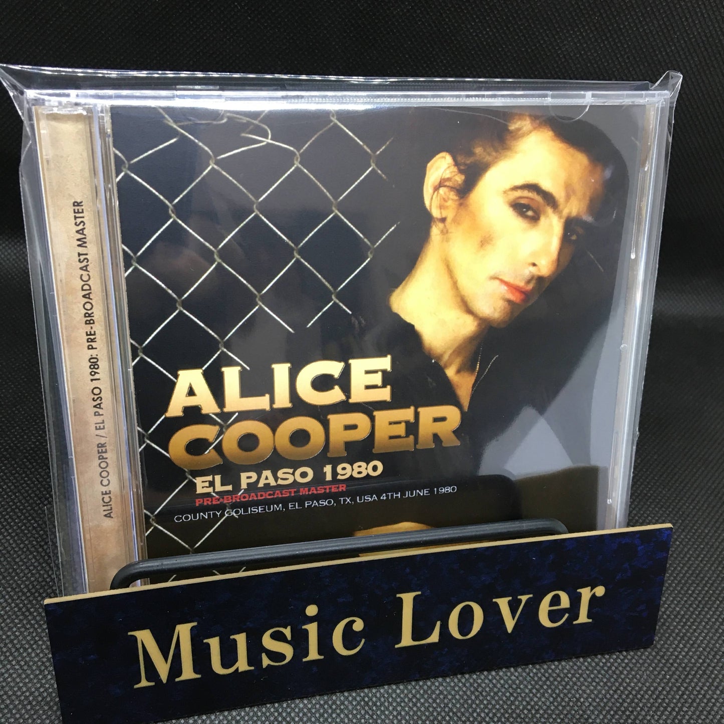 ALICE COOPER / EL PASO 1980 PRE-BROADCAST MASTER STEREO SOUNDBOARD (2CDR)