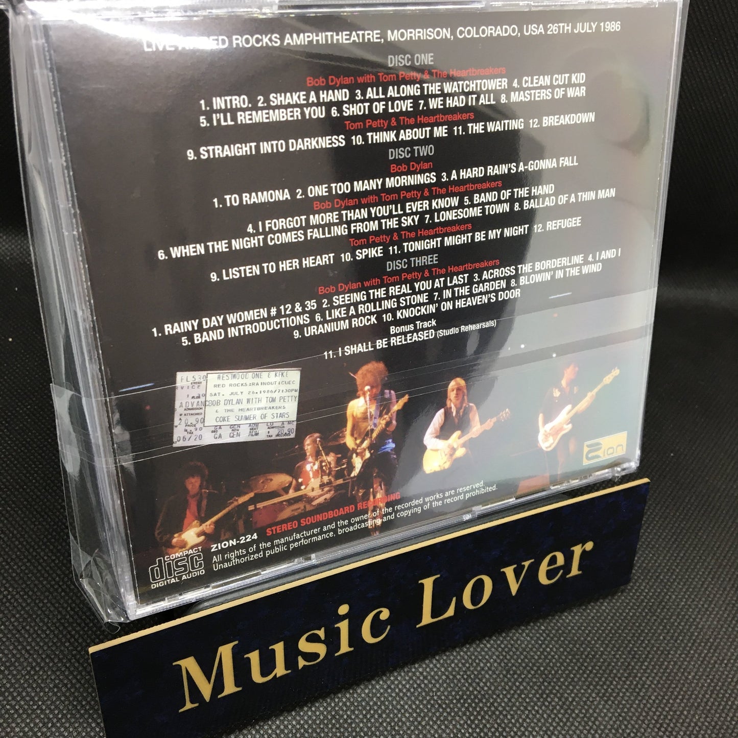 BOB DYLAN w/TOM PETTY & THE HEARTBREAKERS & THE QUEENS OF RHYTHM / RED ROCKS 1986 1ST NIGHT SOUNDBOARD (3CD)