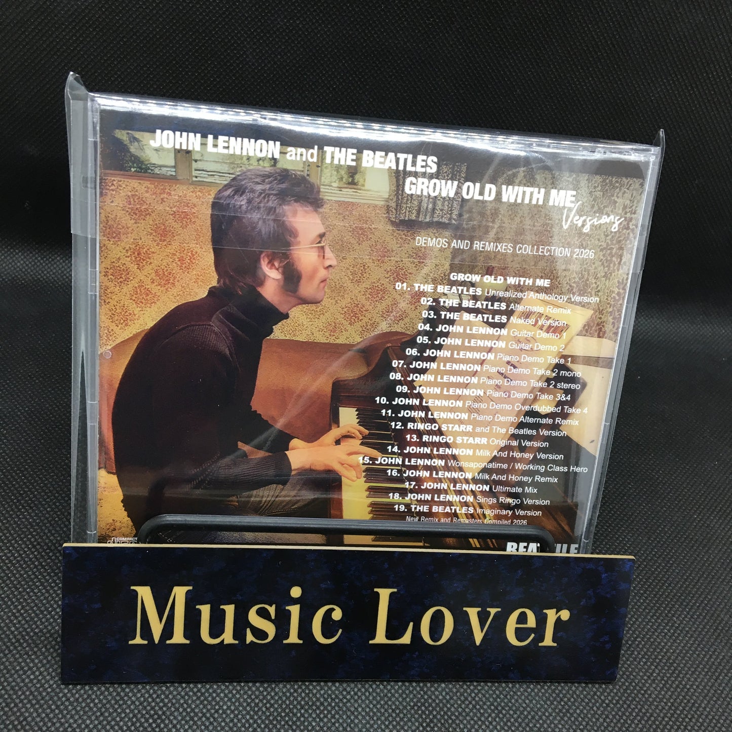 JOHN LENNON and THE BEATLES / GROW OLD WITH ME Versions (1CDR)