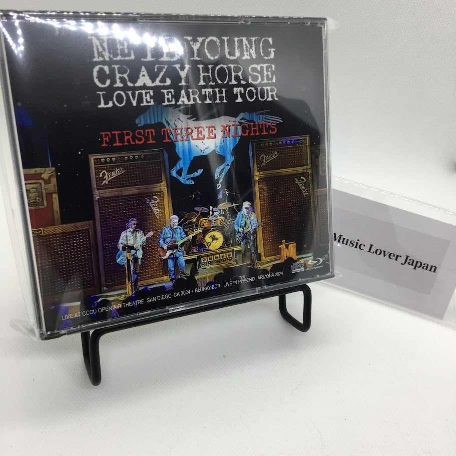 NEIL YOUNG &amp; CRAZY HORSE / LOVE EARTH TOUR 2024 PRIMERAS TRES NOCHES (3 HABITACIONES + 1 BAÑO)