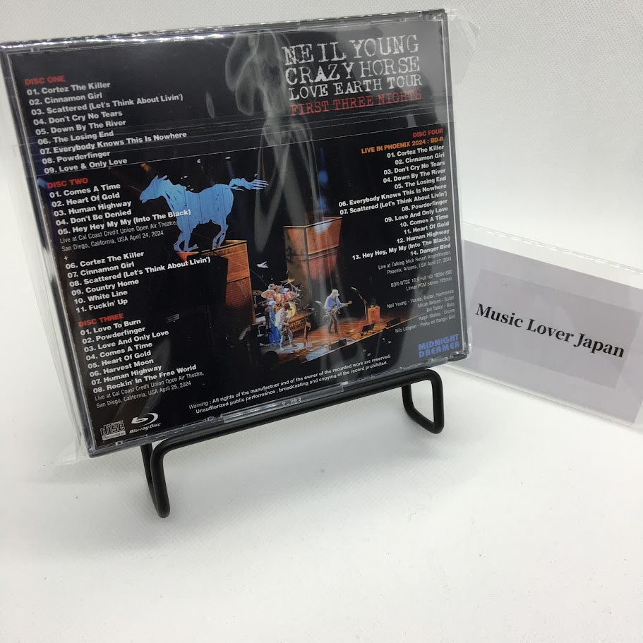 NEIL YOUNG &amp; CRAZY HORSE / LOVE EARTH TOUR 2024 PRIMERAS TRES NOCHES (3 HABITACIONES + 1 BAÑO)