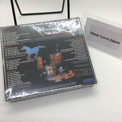 NEIL YOUNG &amp; CRAZY HORSE / LOVE EARTH TOUR 2024 PRIMERAS TRES NOCHES (3 HABITACIONES + 1 BAÑO)