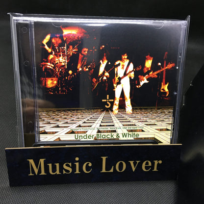 BLUE OYSTER CULT / UNDER BLACK & WHITE ROCHESTER 1972 STEREO SOUNDBOARD (1CDR)