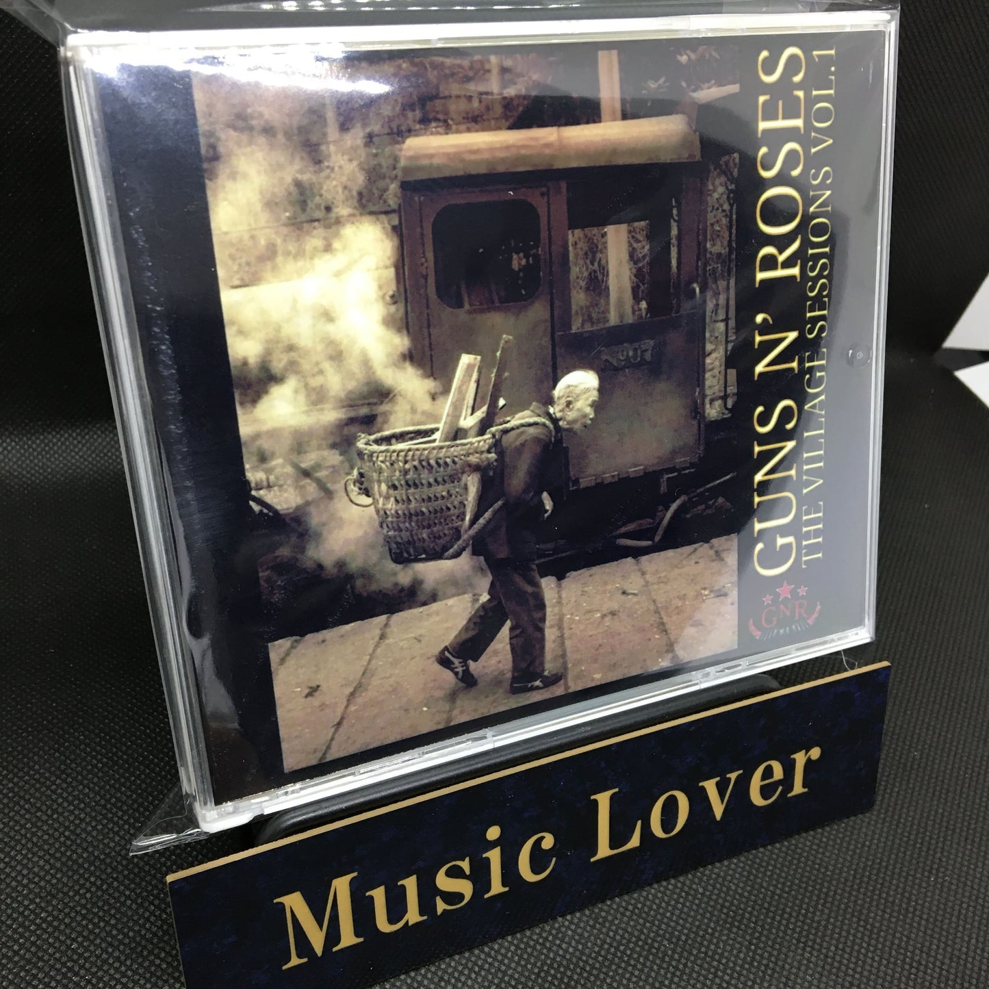 Guns N' Roses / The Village Sessions Vol. 1: Demos y mezclas preliminares de Chinese Democracy (3 CD) [No es disco plateado]