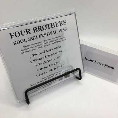 CUATRO HERMANOS / FESTIVAL DE JAZZ KOOL 1982 CAJA DE SONIDO ESTÉREO (1 CDR)