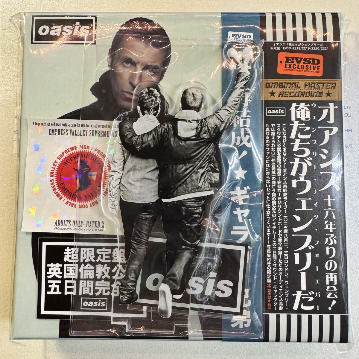 OASIS / WEMBLEY NIGHTS FOREVER with Acrylic Stand (4CD+BONUS BOX)
