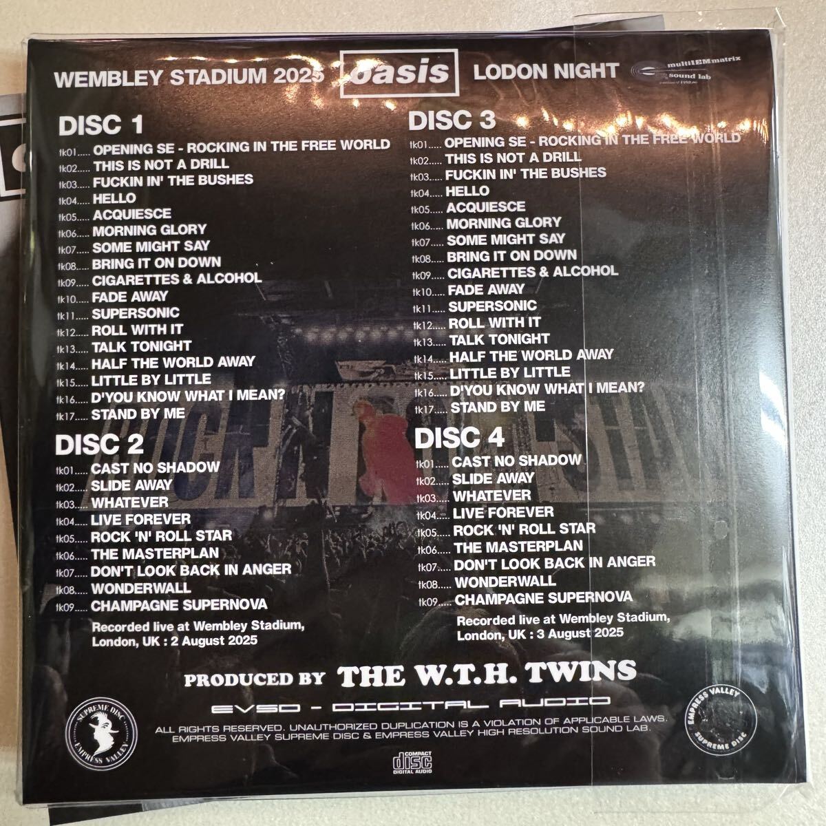 OASIS / WEMBLEY NIGHTS FOREVER with Acrylic Stand (4CD+BONUS BOX)